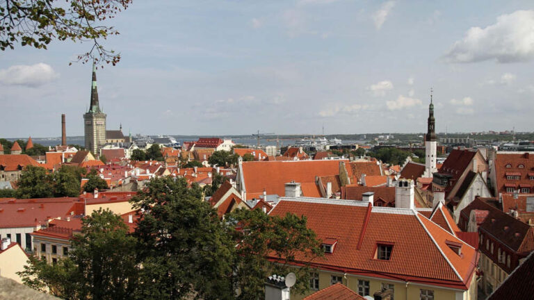 Tallinn (Estonsko), tip na trip, tip na nejlevnější letenka Lowkosťák