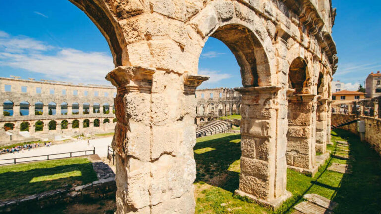 Pula (Chorvatsko), tip na trip, tip na nejlevnější letenka Lowkosťák