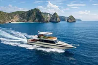 Bali: Prémiová jachta Nusa Penida, šnorchlování s mantami a prohlídka ostrova