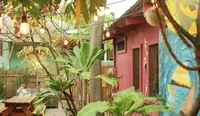 Banana Bungalow Maui Hostel
