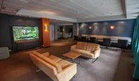 F2 Hotel