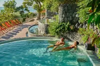 Ischia: Oficiální vstupenka do termálního parku Giardini Poseidon