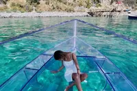 Ischia: Průhledná loď do Zelené jeskyně