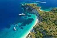 Kefalonia: Plavba po skrytých zátokách Ithaky, koupání a návštěva hlavního města