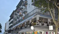 Lively Hotel