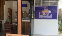LR Hostel and Cafe