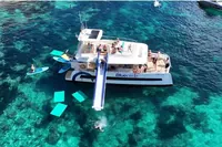 Palma: Luxusní katamarán s občerstvením, nápoji, SUP a šnorchlováním