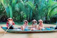 Prohlídka tunelů Cu Chi a delty Mekongu s kokosovou vesnicí