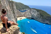 Zakynthos: Pláž s vrakem lodi a prohlídka Modrých jeskyní po souši a moři