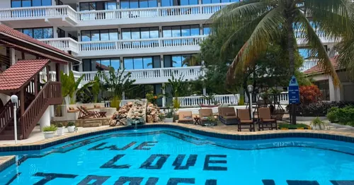 Best Western Jangwani Sea Breeze Resort
