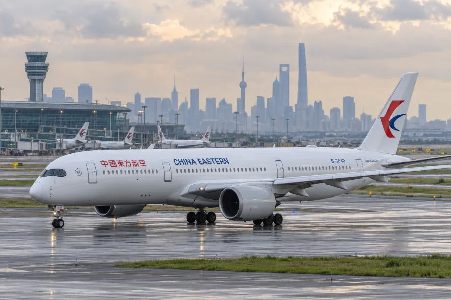 China Eastern: zavazadla, check-in, kompenzace a kontakty česky
