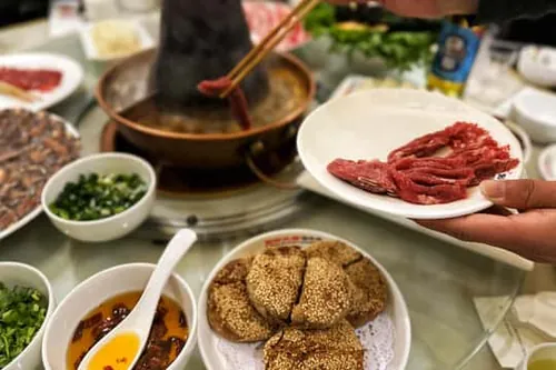 Jídlo v pekingském hutongu: pekingská kachna, hotpot a další