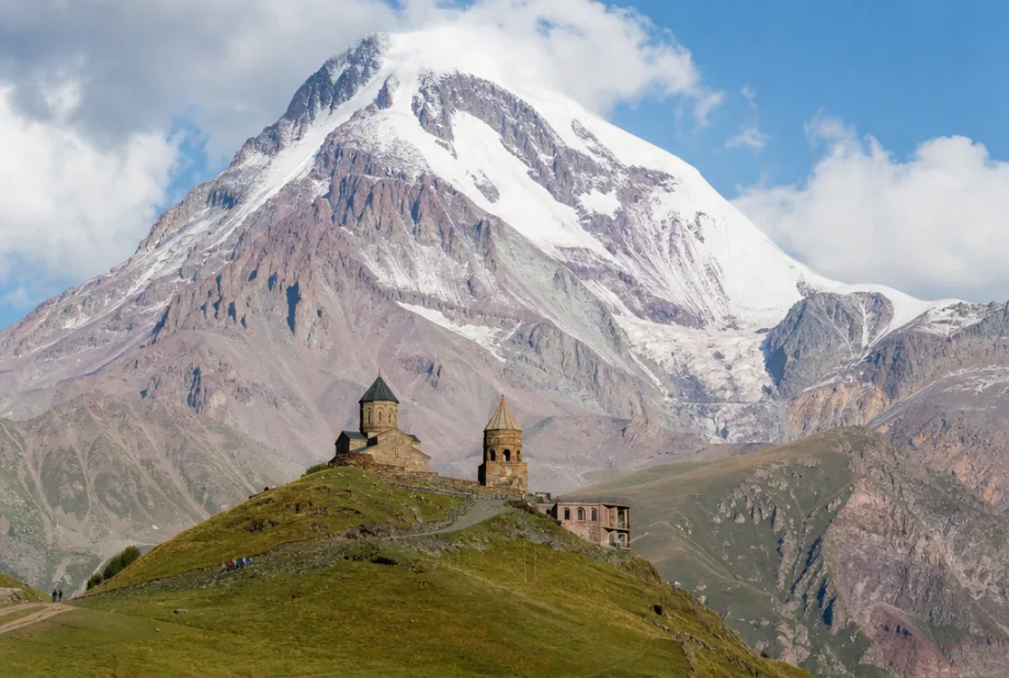 Kazbegi a kostel Gergeti