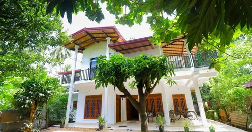 Lake Lower Hotel & Yala Safari