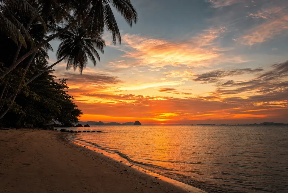 Loh Paret Beach