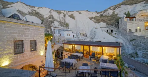 Melek Cave Hotel
