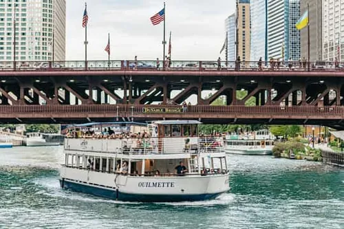 Řeka Chicago: 1,5hodinová plavba s průvodcem po architektuře