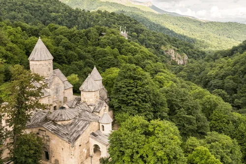 Sevan, Dilijan, starobylé kláštery: Haghartsin a Goshavank