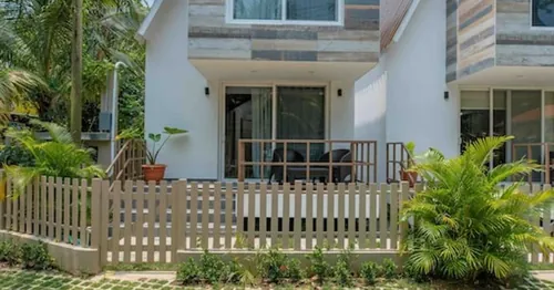 Cozy Beach Villa at The Shores