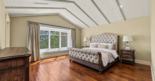 Spacious Cozy House in Vancouver West